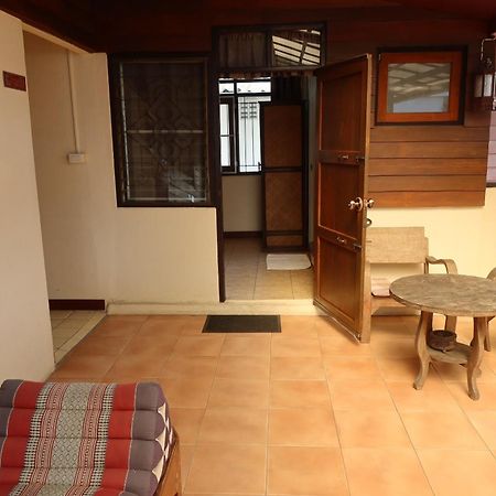 Banjai Garden Guesthouse Чиангмай Экстерьер фото